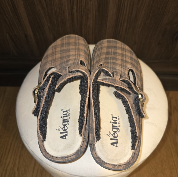 Alegria Plaid Leather Clogs. Non Slip Adjustable. Lined. Size 9 - Picture 3 of 9